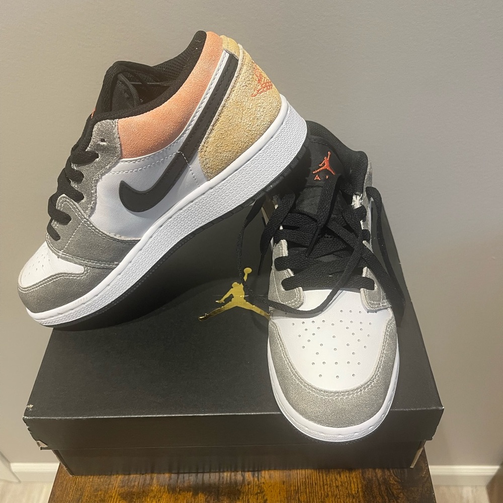Jordan AJ 1 Low SE